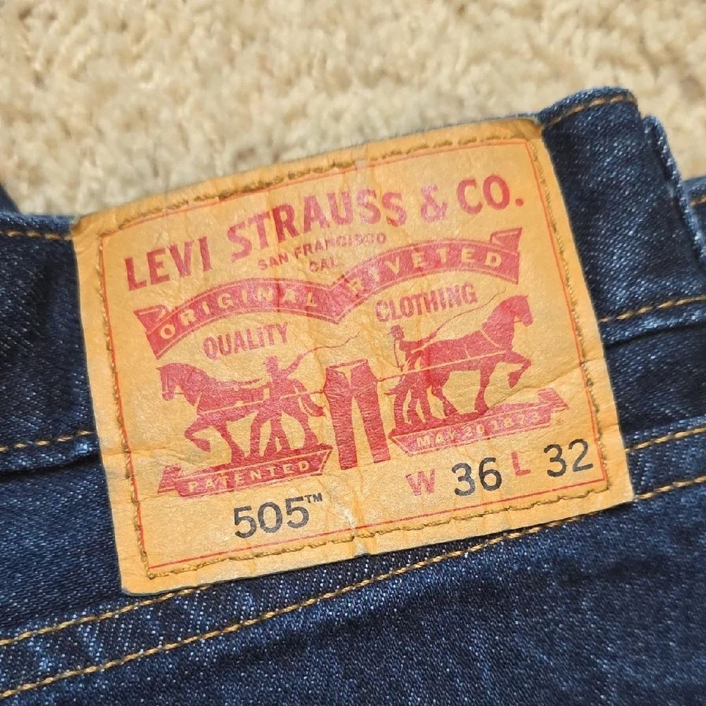 Levi's 505 Men's Straight Jeans in Dark Indigo 36×32